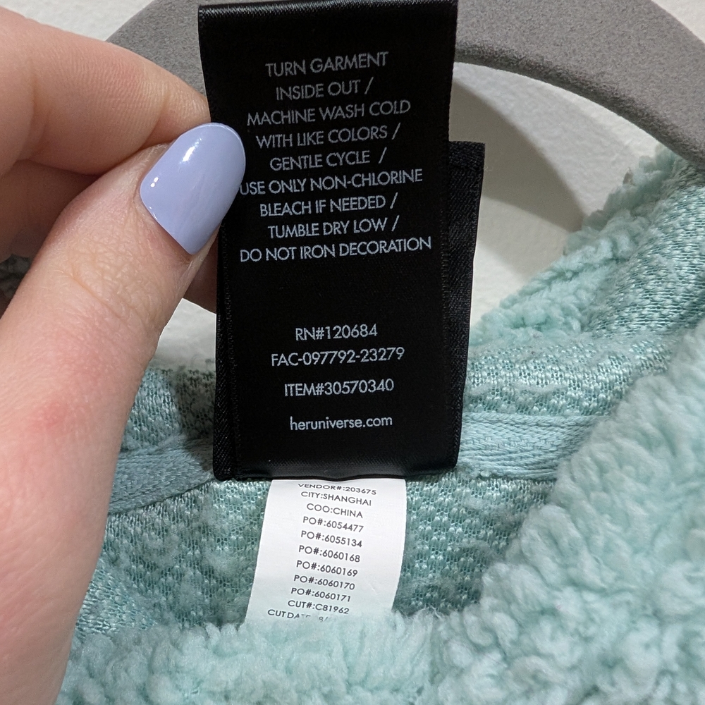 Mint Green Totoro Fleece Hoodie XL Short - Picture 6 of 6